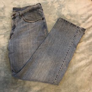 Wrangler Relaxed Fit Light Wash Jeans 36x30